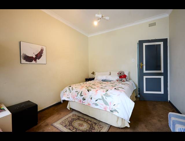 4 BEDROOM FREESTANDING FOR SALE IN BRYANSTON
